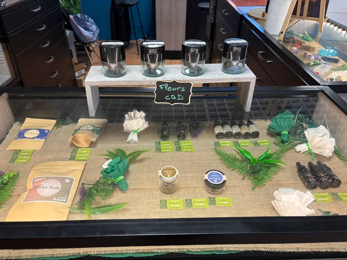 Corner CBD de la boutique HappeSmoke Boulazac Isle Manoire